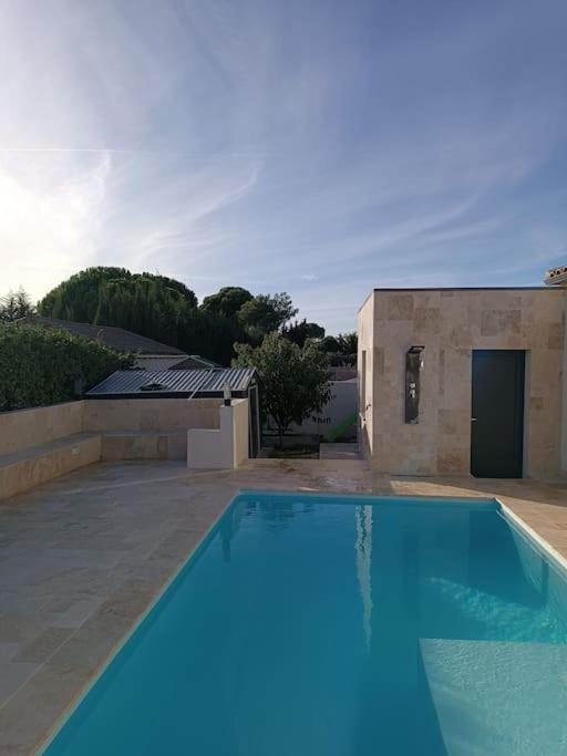 Charmant Studio Avec Piscine Villemoustaussou Екстер'єр фото